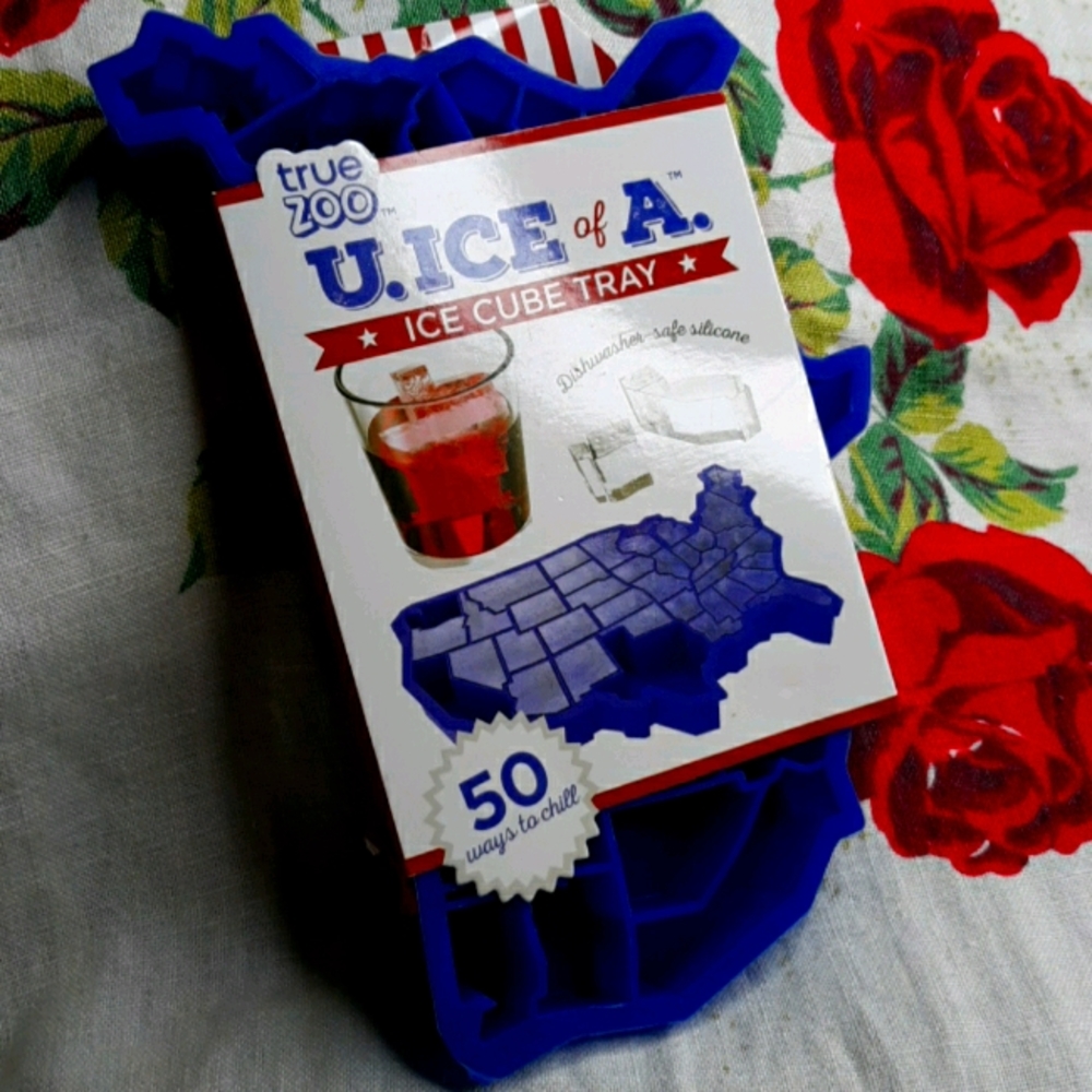 True 200 U ICE of A  - Ice Cube Tray